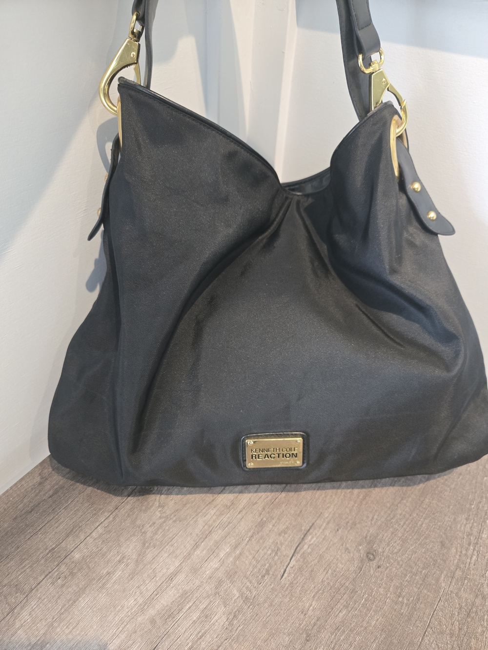Kenneth Cole Reaction Black Nylon Hobo Bag Gold Hardware Large Shoulder Purse